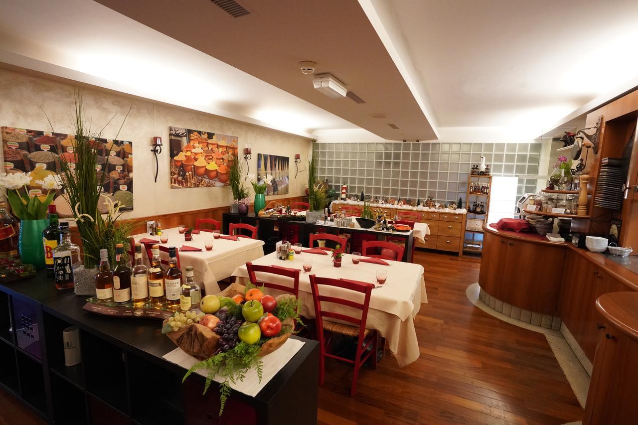 Hotel Bahnhof Haus Chiasso Exteriér fotografie