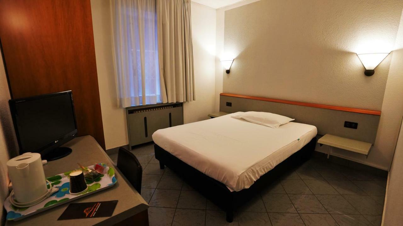 Hotel Bahnhof Haus Chiasso Exteriér fotografie